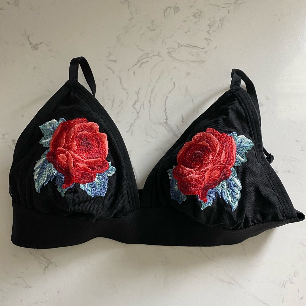 PINK Victoria’s Secret Bralette Black & Floral Embroidery Size Medium
